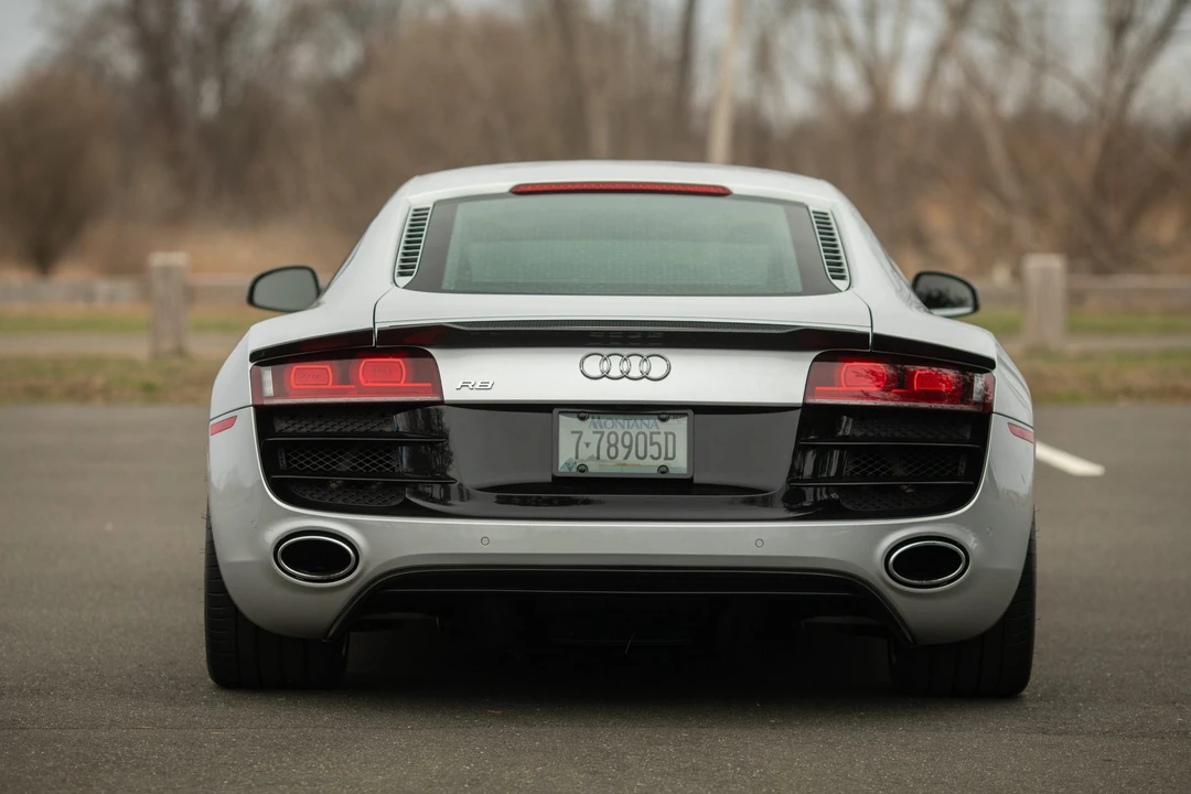 2010 Audi 42 R8 - Image 30 of 31