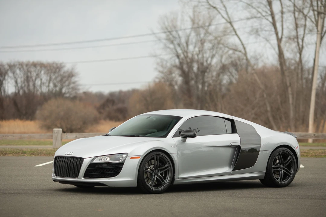 2010 Audi 42 R8 - Image 2 of 31