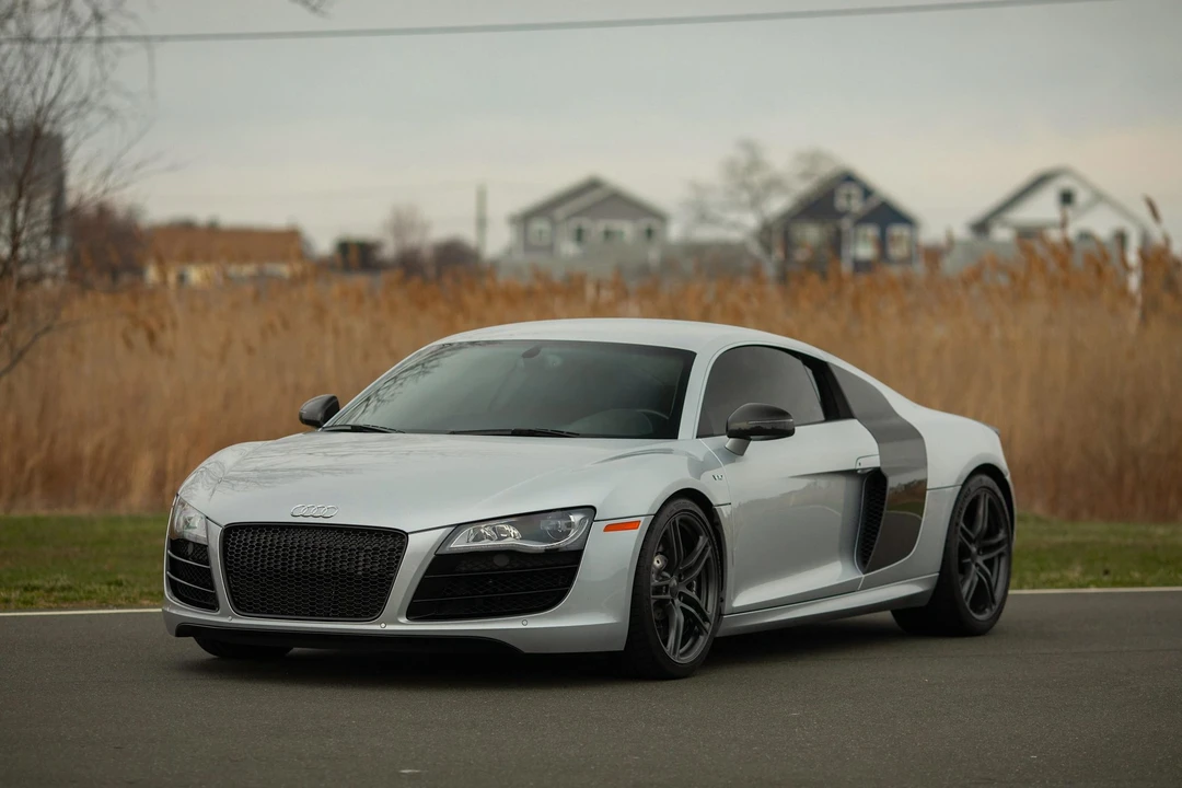 2010 Audi 42 R8 - Image 8 of 31