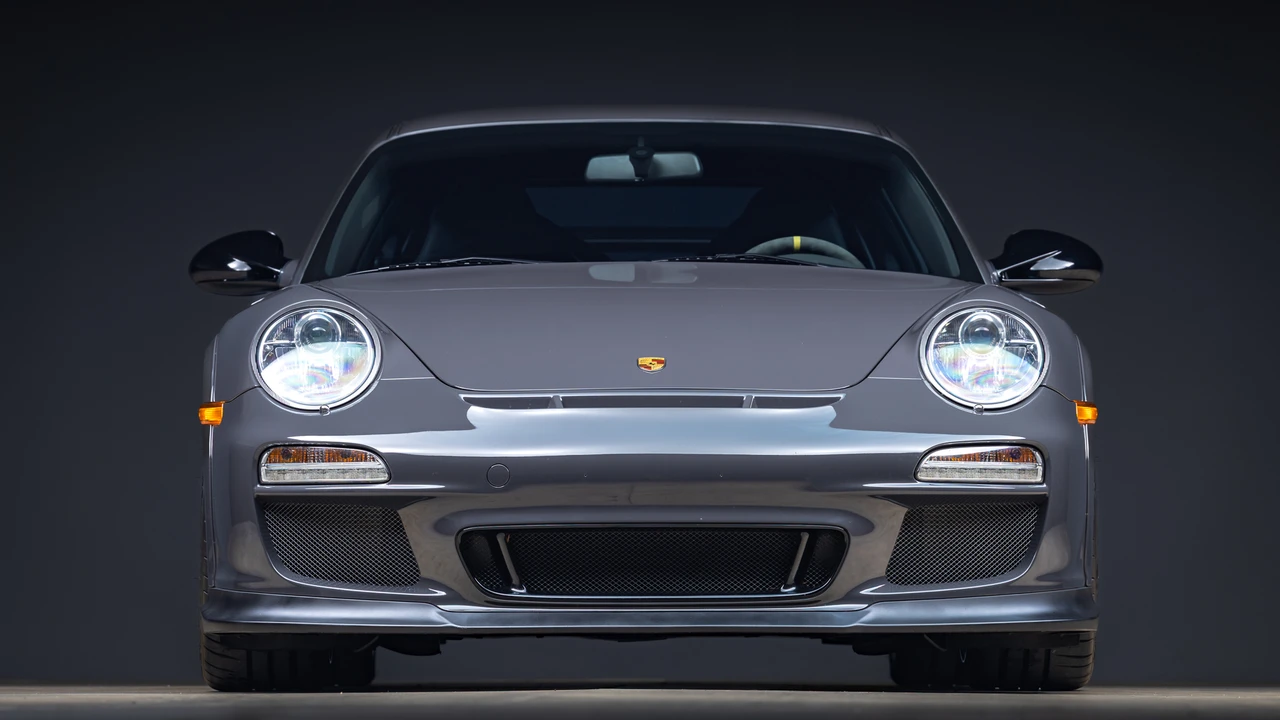 2010 Porsche 997 GT3 RS - Image 11 of 31