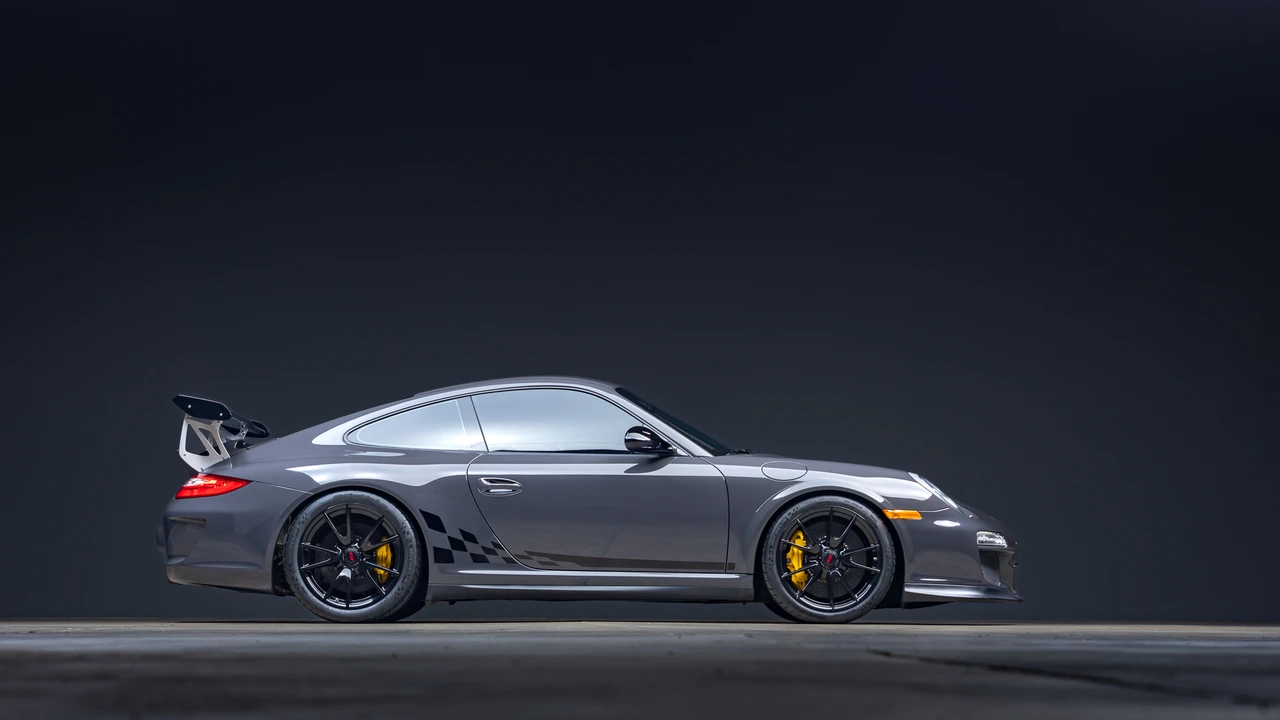 2010 Porsche 997 GT3 RS - Image 15 of 31