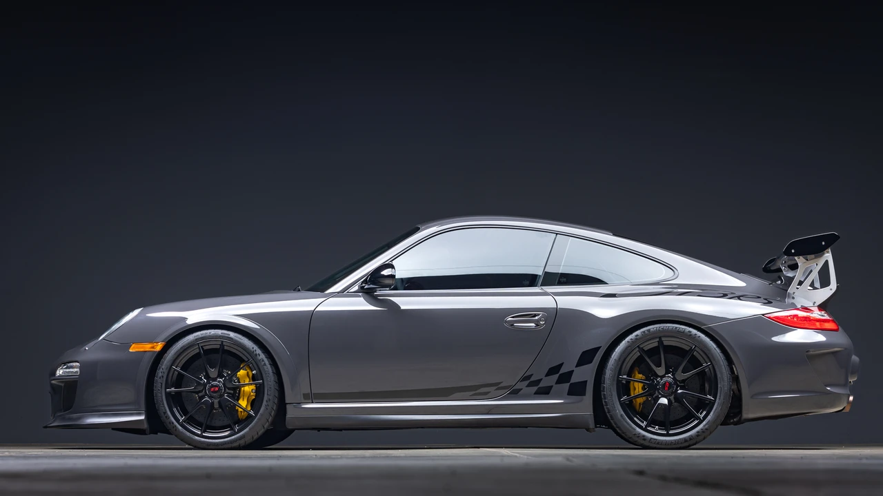 2010 Porsche 997 GT3 RS - Image 18 of 31
