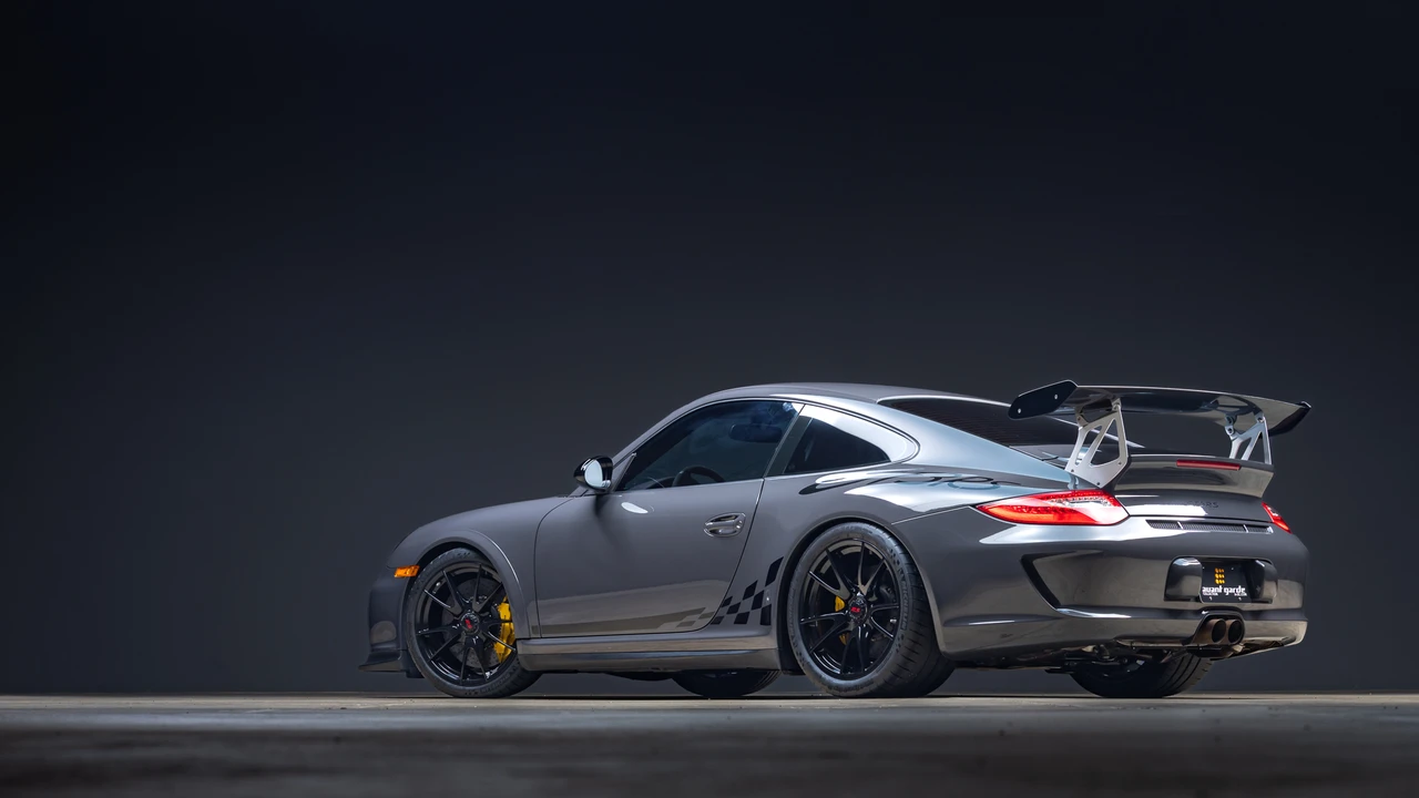 2010 Porsche 997 GT3 RS - Image 19 of 31
