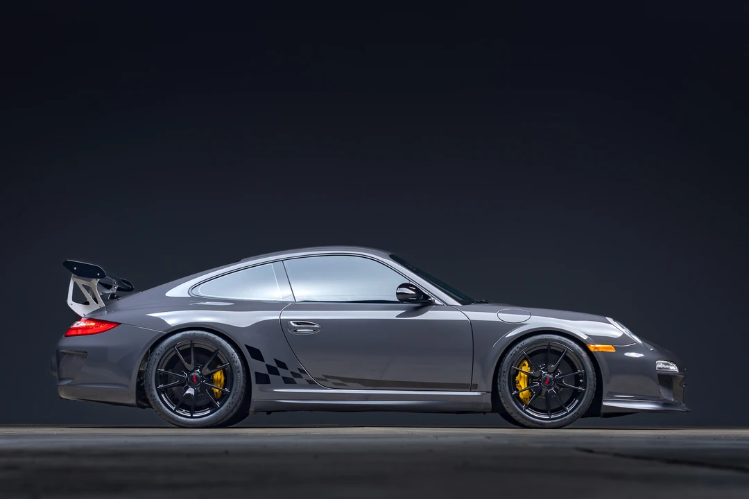 2010 Porsche 997 GT3 RS - Image 2 of 31