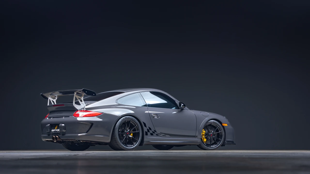 2010 Porsche 997 GT3 RS - Image 29 of 31