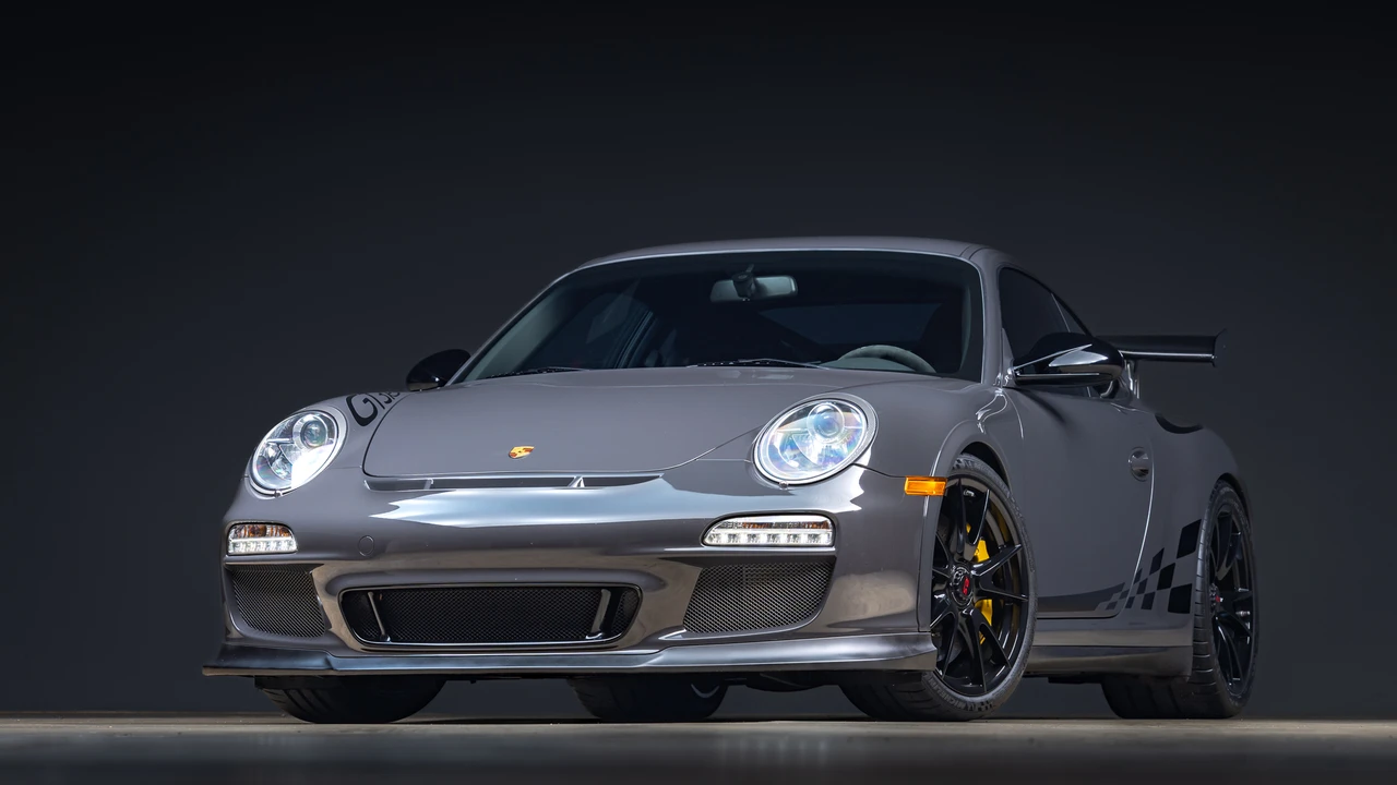 2010 Porsche 997 GT3 RS - Image 5 of 31