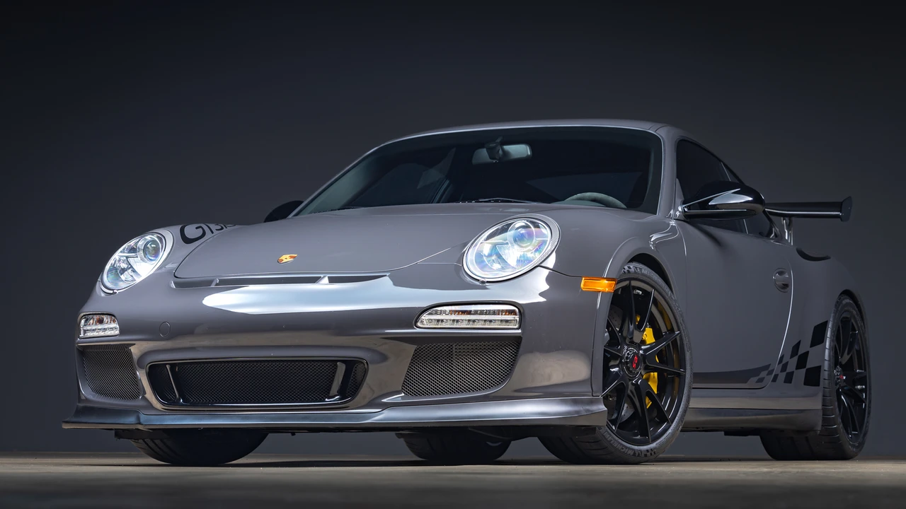 2010 Porsche 997 GT3 RS - Image 6 of 31
