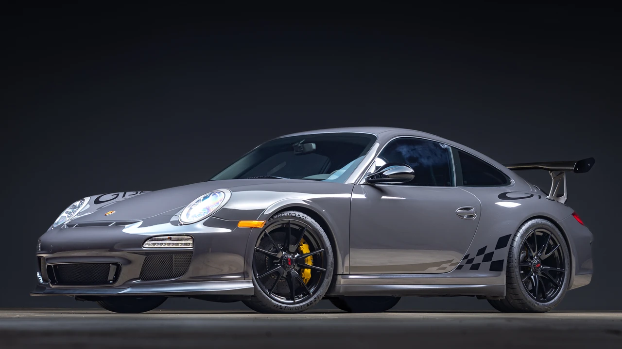 2010 Porsche 997 GT3 RS - Image 8 of 31