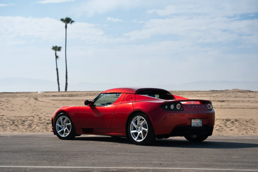2010 Tesla Roadster - Image 8 of 31