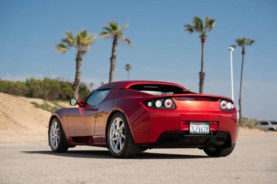 2010 Tesla Roadster - Image 10 of 31