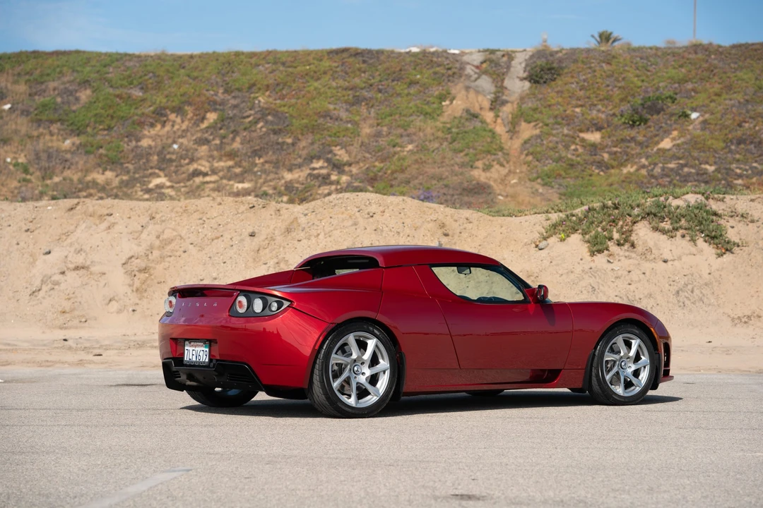 2010 Tesla Roadster - Image 13 of 31