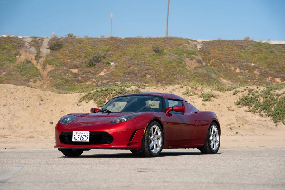 2010 Tesla Roadster - Image 2 of 31