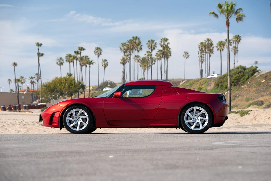 2010 Tesla Roadster - Image 6 of 31