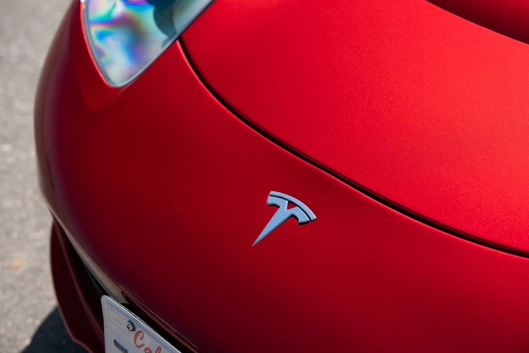 2010 Tesla Roadster - Image 24 of 31