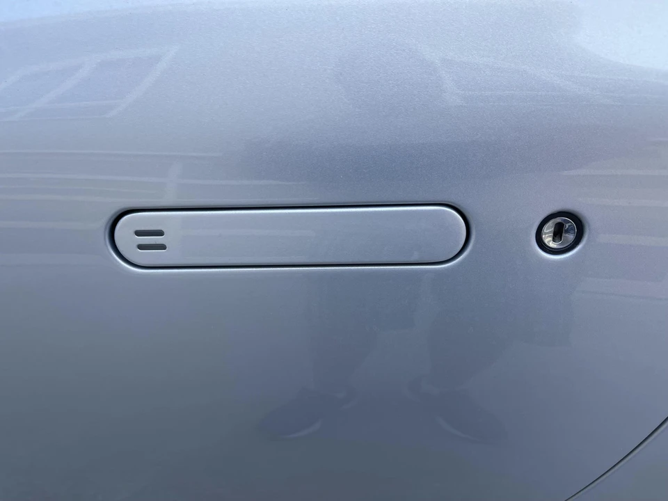 2011 Aston Martin DB9 - Image 30 of 31