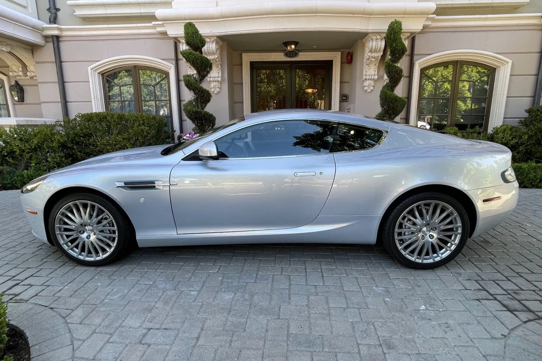 2011 Aston Martin DB9 - Image 3 of 31