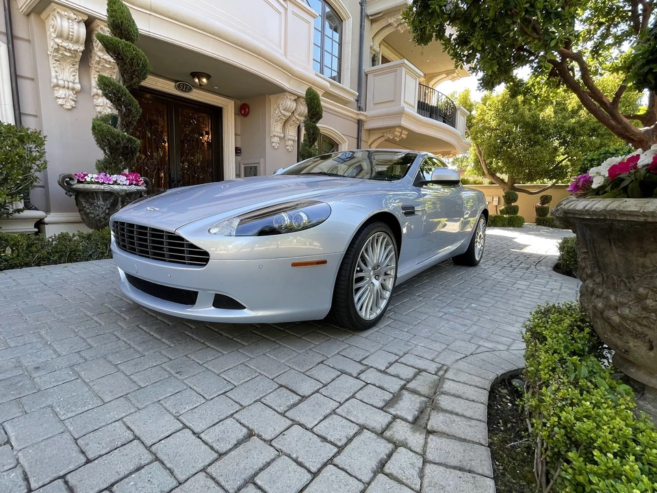 2011 Aston Martin DB9 - Image 2 of 31
