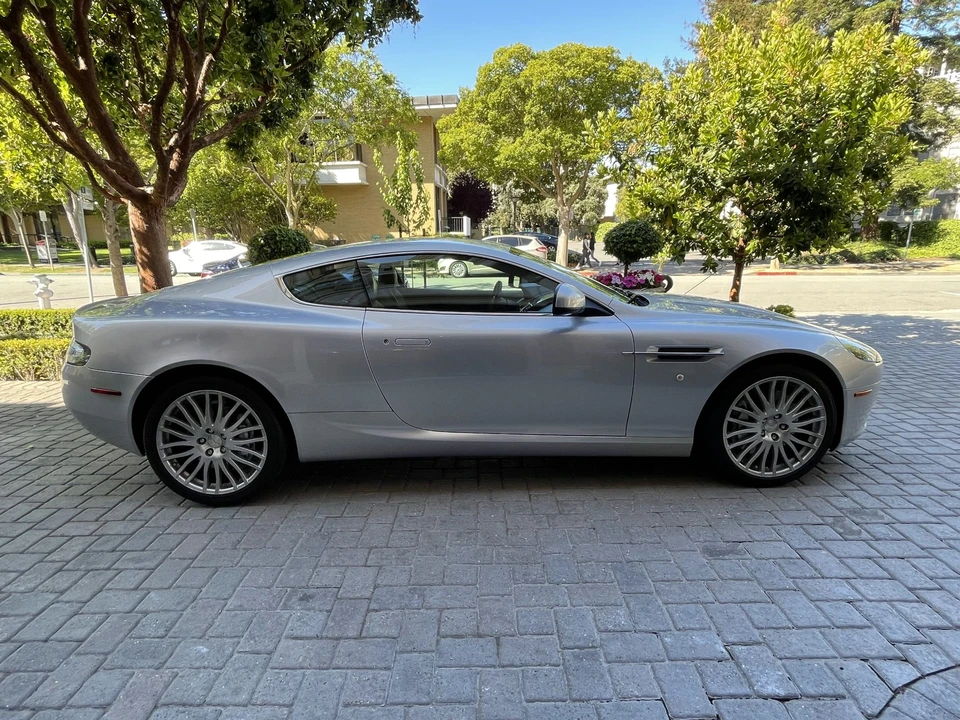 2011 Aston Martin DB9 - Image 7 of 31
