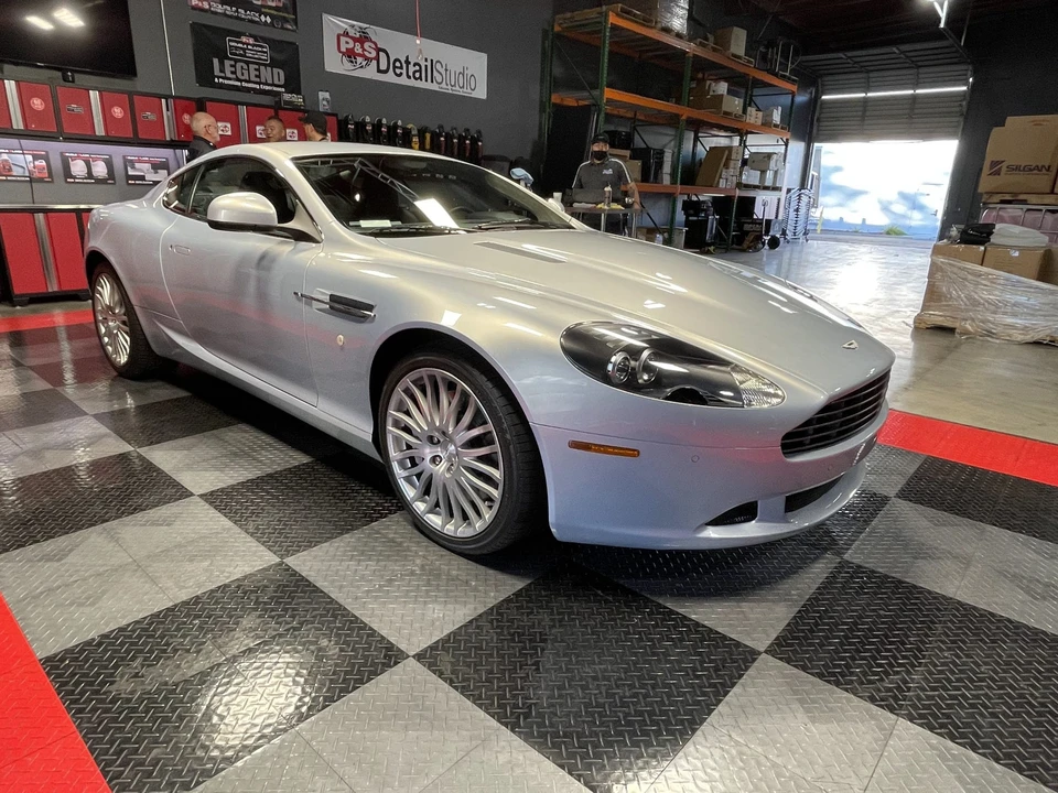 2011 Aston Martin DB9 - Image 17 of 31