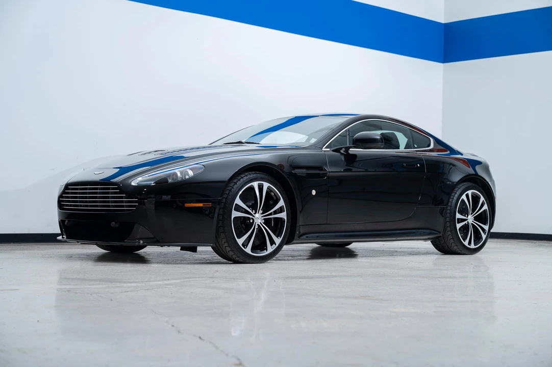 2011 Aston Martin V12 Vantage (2010-2018) - Image 4 of 31