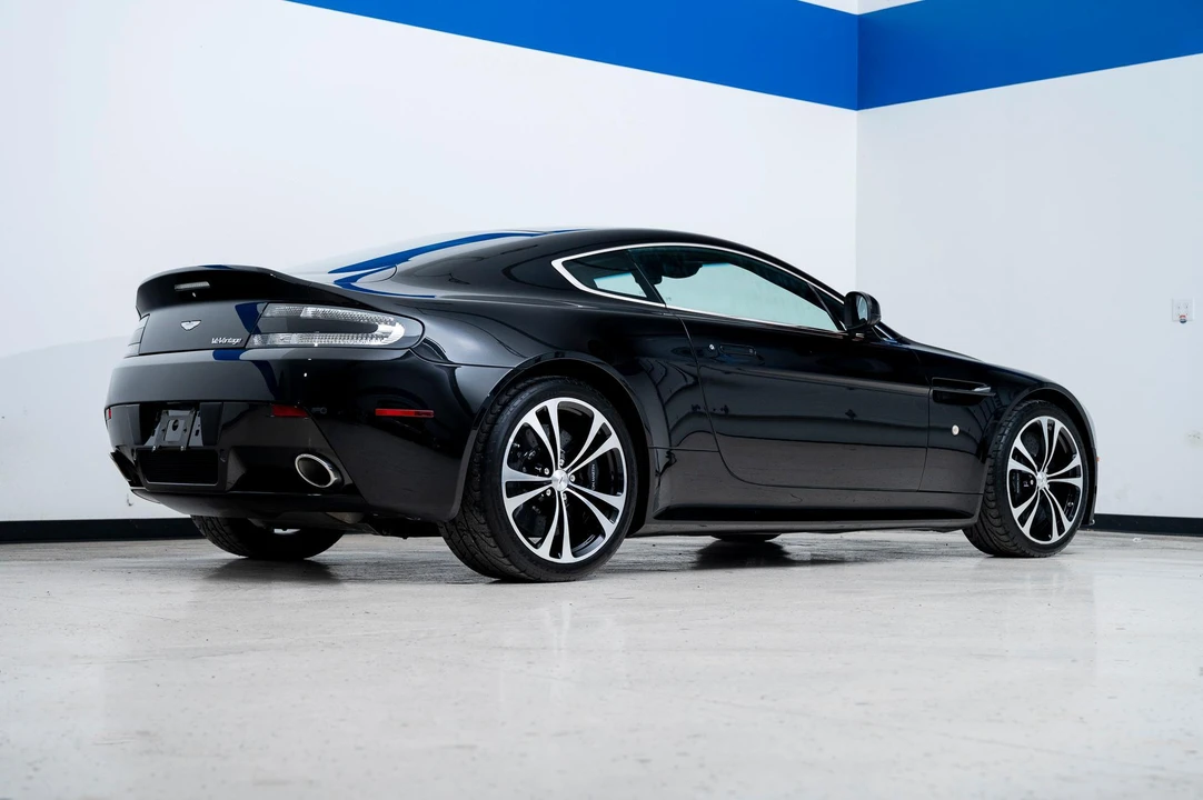 2011 Aston Martin V12 Vantage (2010-2018) - Image 9 of 31
