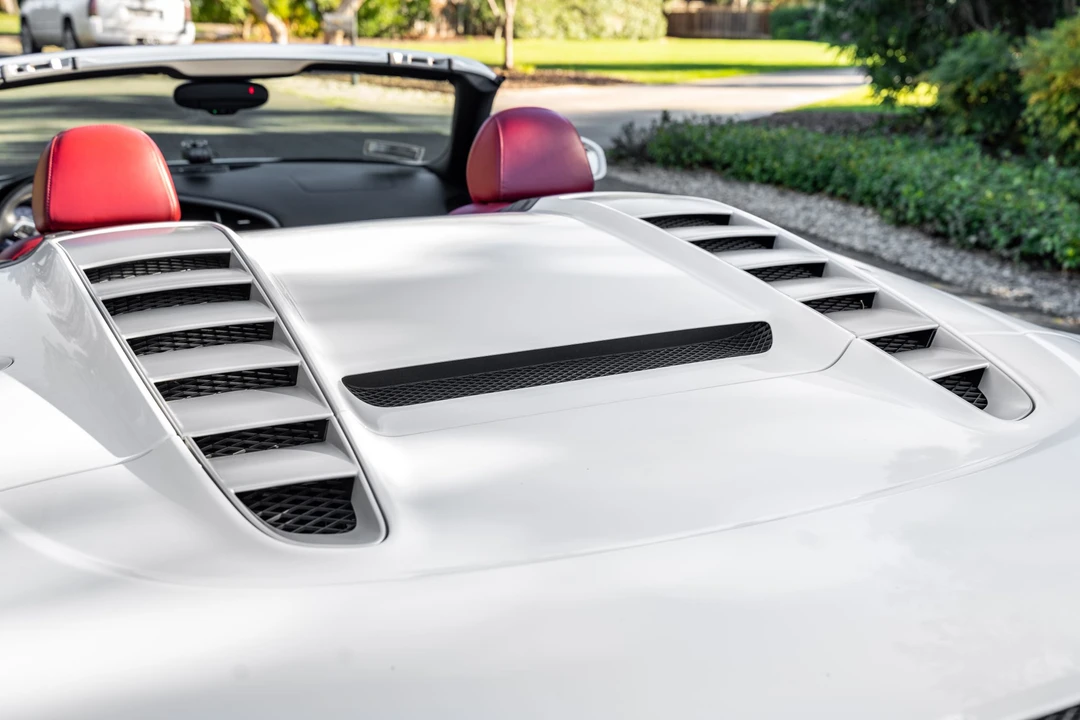 2011 Audi 42 R8 - Image 26 of 31