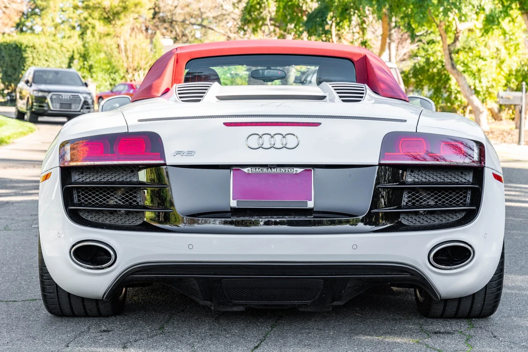 2011 Audi 42 R8 - Image 16 of 31