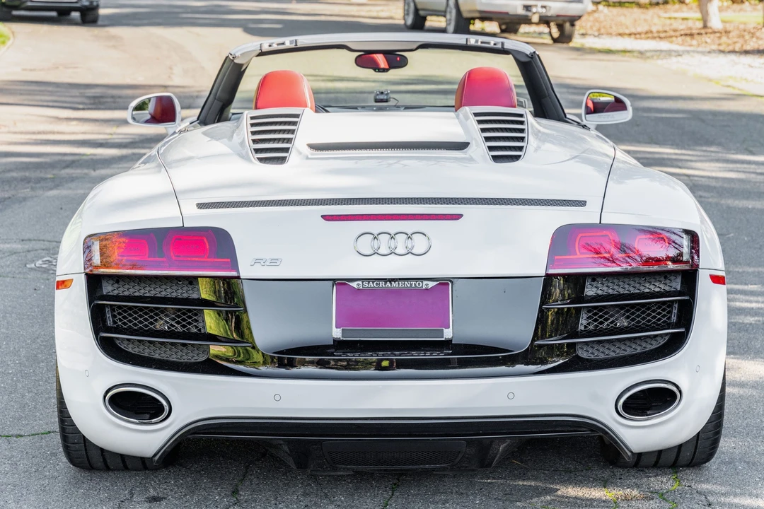 2011 Audi 42 R8 - Image 8 of 31