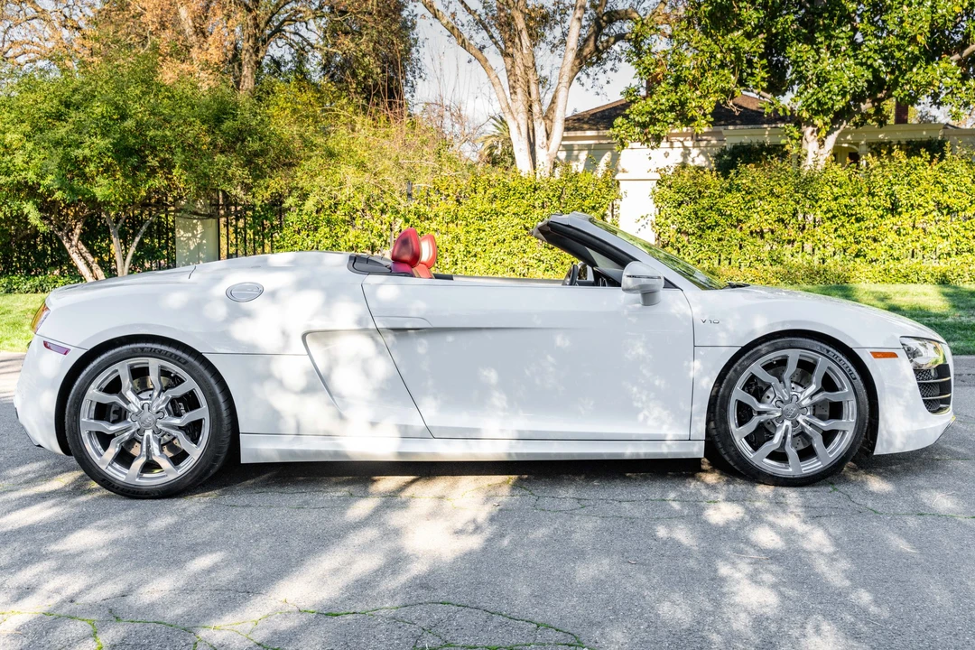 2011 Audi 42 R8 - Image 6 of 31