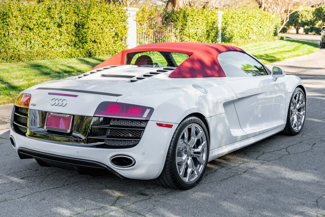 2011 Audi 42 R8 - Image 15 of 31
