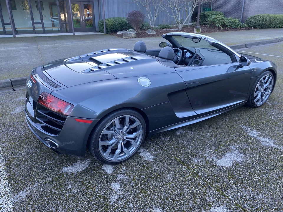 2011 Audi 42 R8 - Image 24 of 31