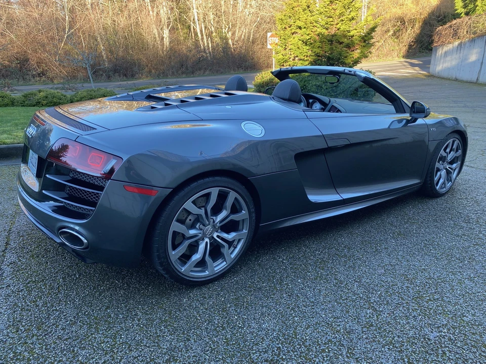 2011 Audi 42 R8 - Image 25 of 31