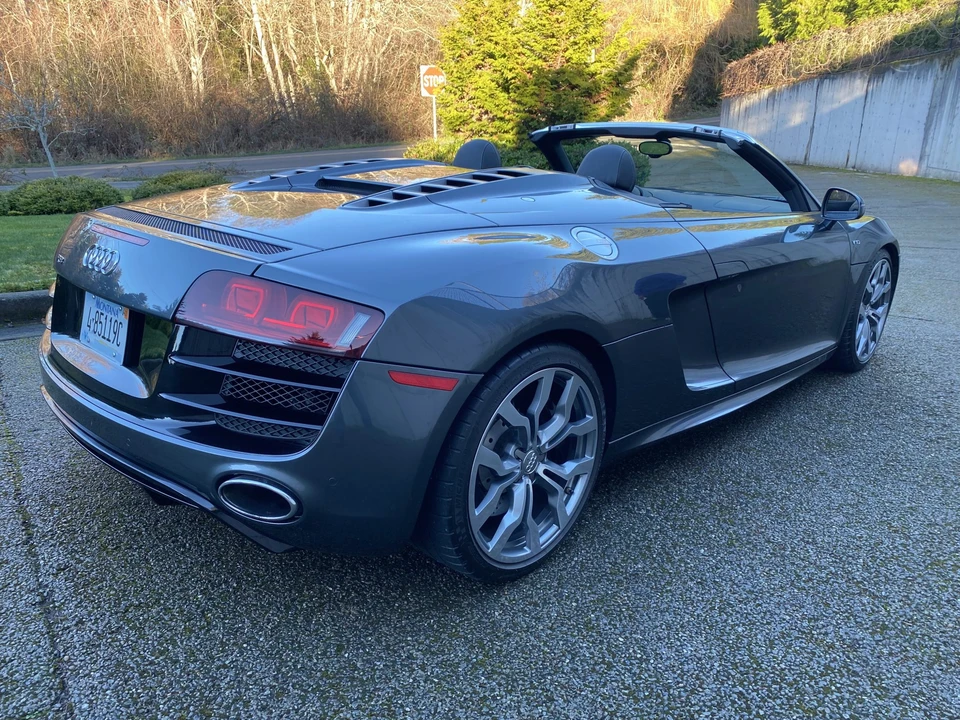 2011 Audi 42 R8 - Image 27 of 31
