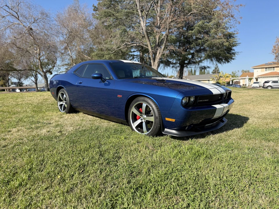 2011 Dodge Challenger SRT8 & 392 3rd Gen - Image 27 of 31