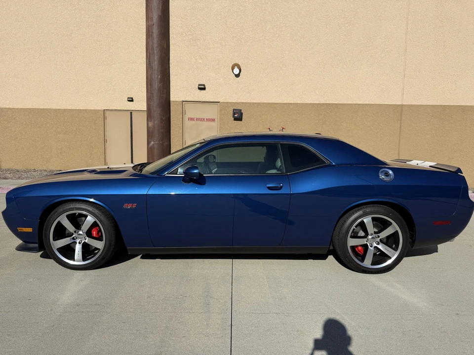 2011 Dodge Challenger SRT8 & 392 3rd Gen - Image 9 of 31