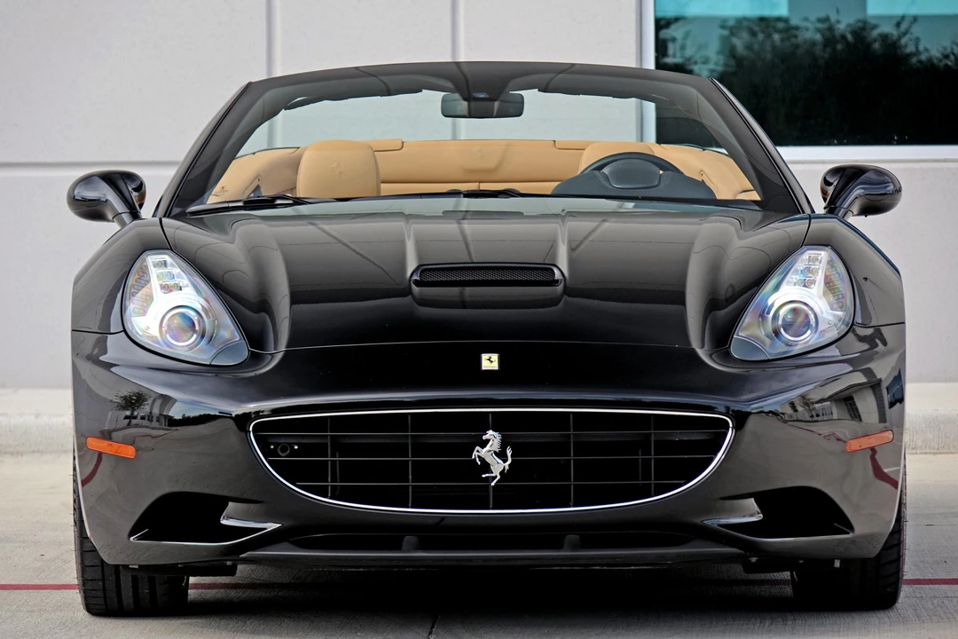 2011 Ferrari California - Image 5 of 31