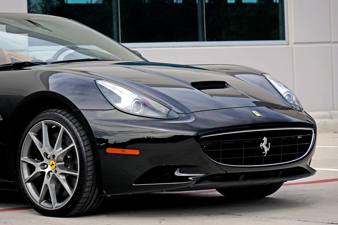 2011 Ferrari California - Image 22 of 31