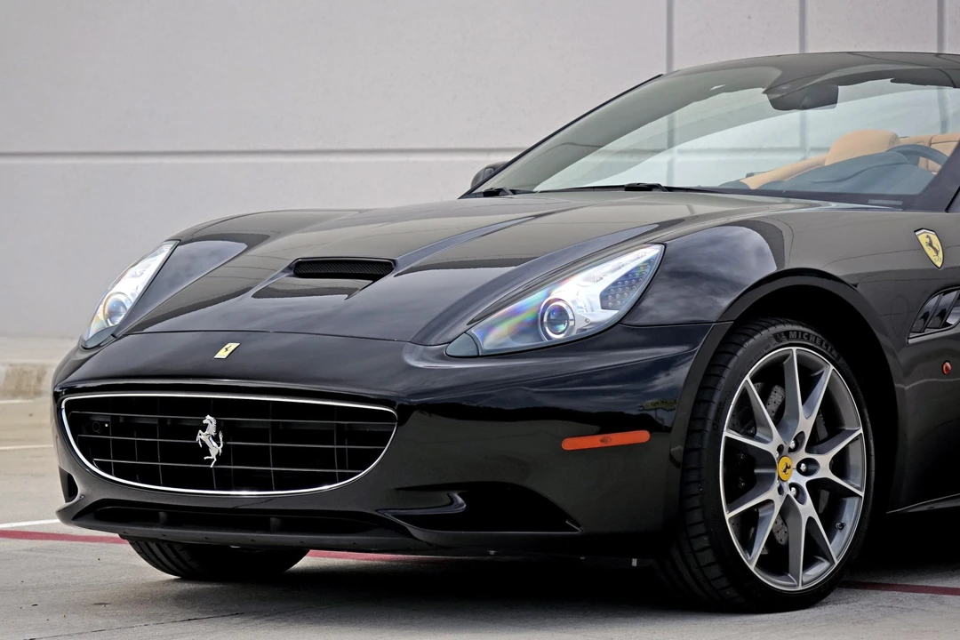 2011 Ferrari California - Image 23 of 31