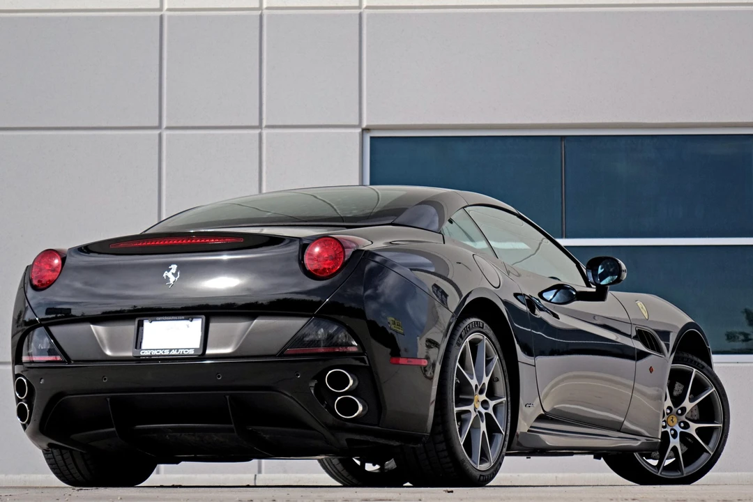 2011 Ferrari California - Image 12 of 31