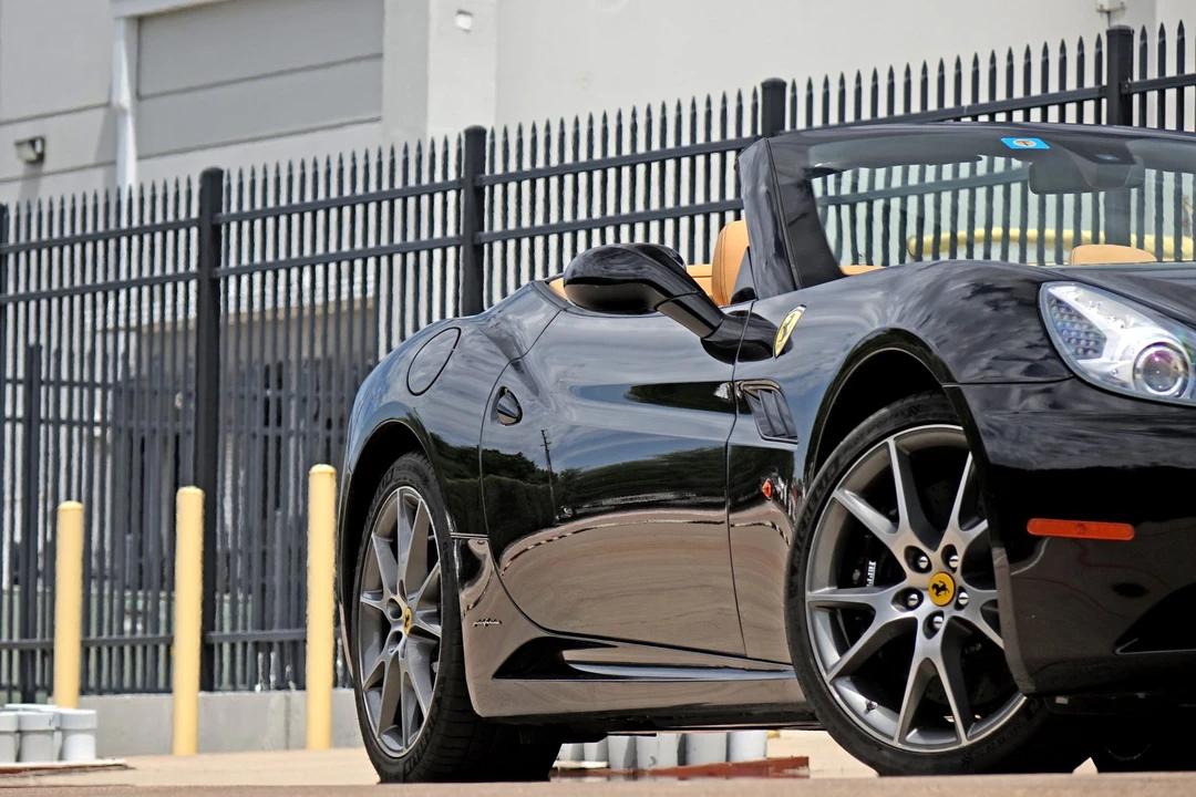 2011 Ferrari California - Image 26 of 31