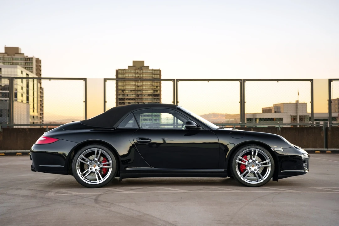 2011 Porsche 997 Carrera 4S - Image 11 of 31