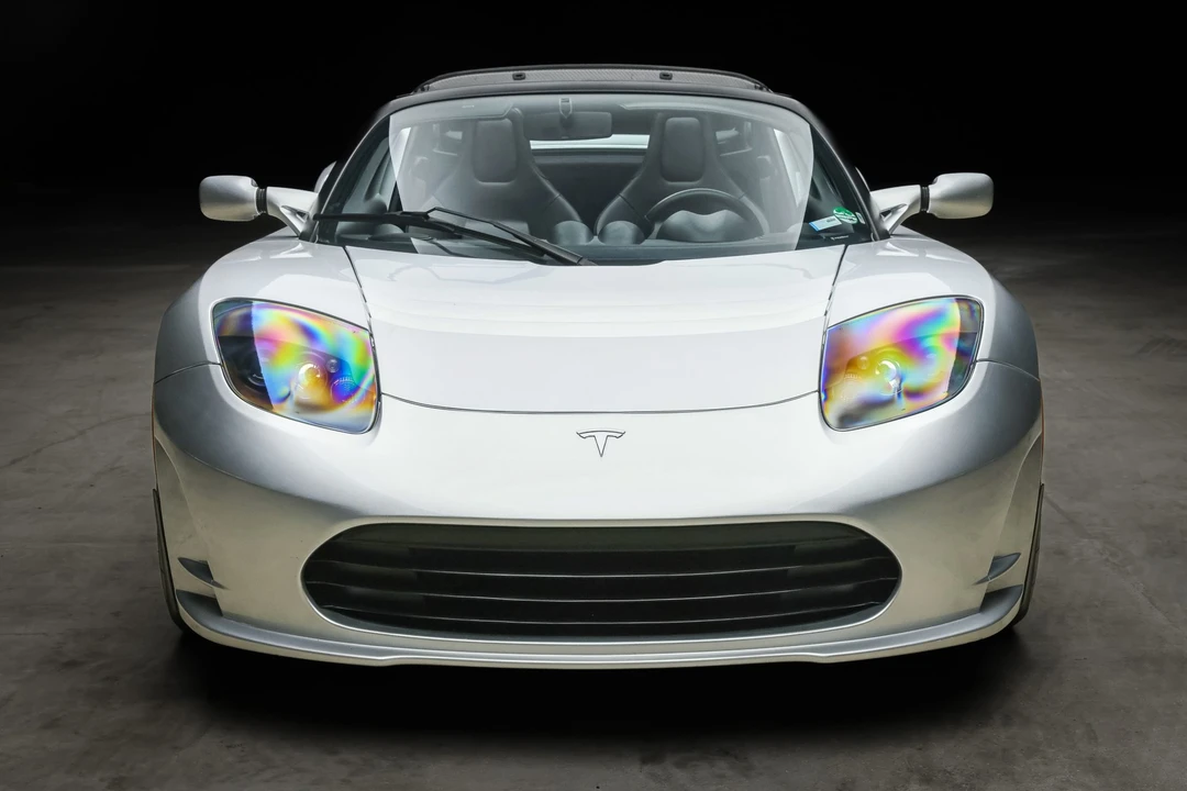 2011 Tesla Roadster - Image 28 of 31