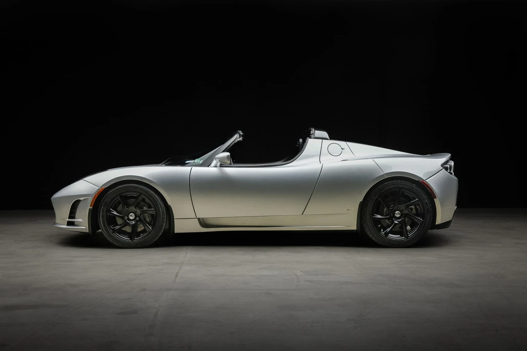 2011 Tesla Roadster - Image 9 of 31