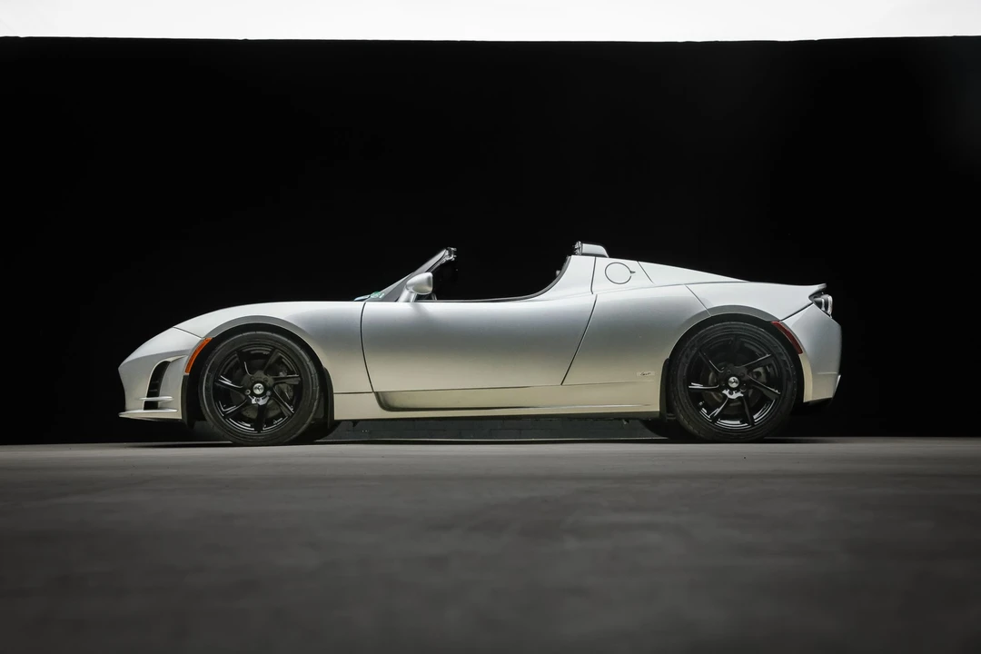 2011 Tesla Roadster - Image 8 of 31