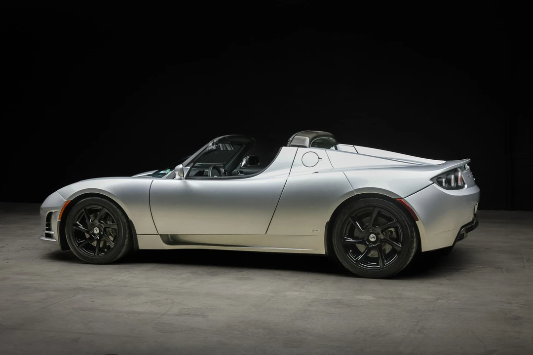 2011 Tesla Roadster - Image 10 of 31