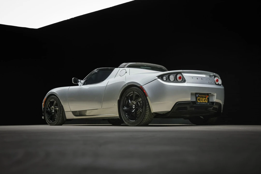 2011 Tesla Roadster - Image 12 of 31