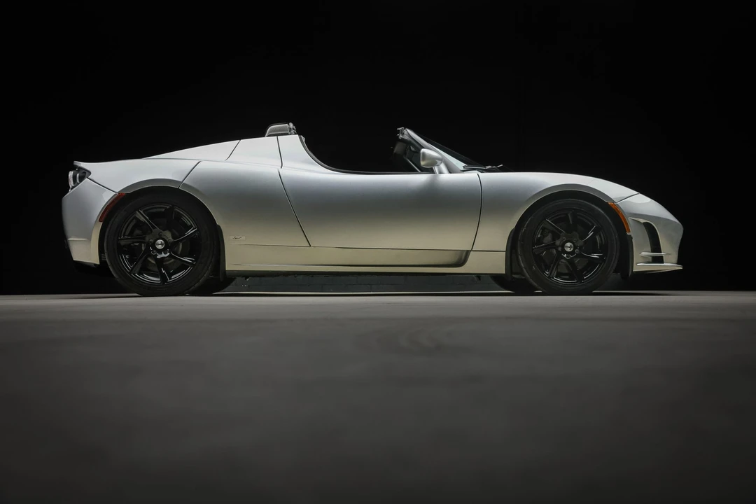 2011 Tesla Roadster - Image 22 of 31