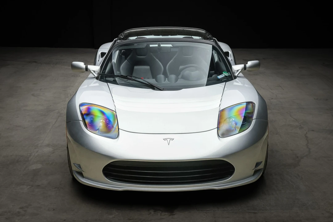 2011 Tesla Roadster - Image 29 of 31