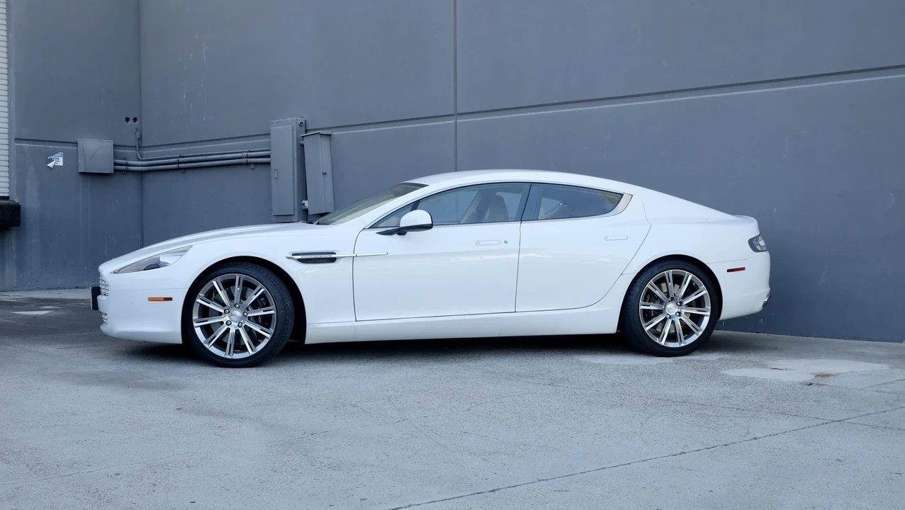 2012 Aston Martin Rapide - Image 26 of 31