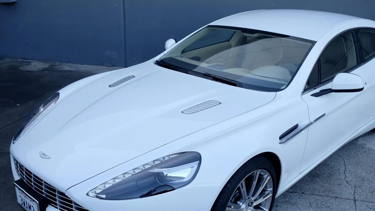 2012 Aston Martin Rapide - Image 28 of 31